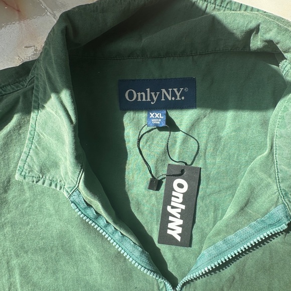 Only NY Green pullover shirt NWT short sleeve - Picture 3 of 6